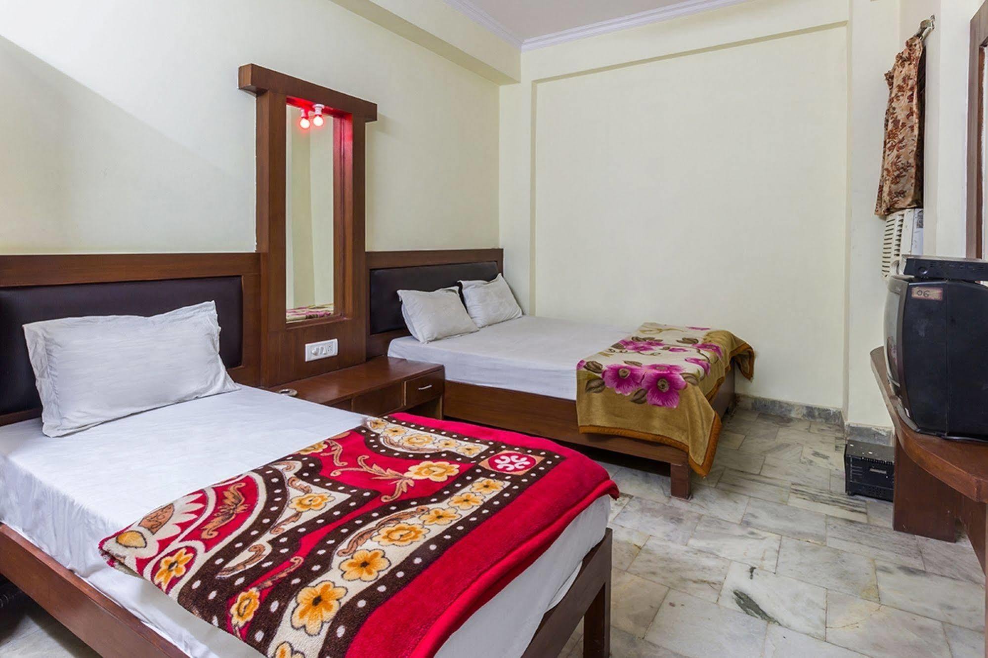 Sahara International Deluxe Hotel New Delhi Luaran gambar